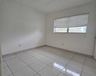 1201 Sw 52nd Avenue - Photo Thumbnail 27