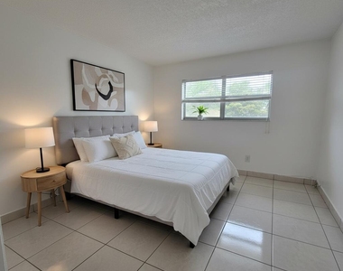 1201 Sw 52nd Avenue - Photo Thumbnail 16