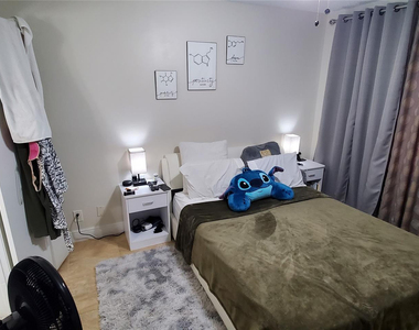 5646 Rock Island Road - Photo Thumbnail 4
