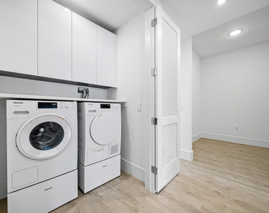 220 Lake Shore Drive - Photo Thumbnail 30