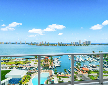 220 Lake Shore Drive - Photo Thumbnail 14