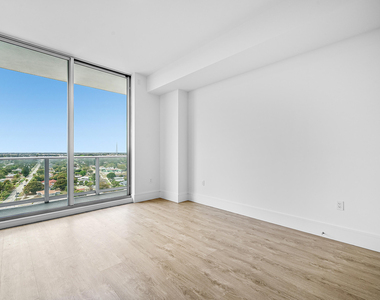 220 Lake Shore Drive - Photo Thumbnail 21