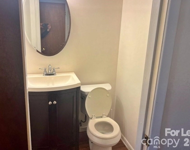 626 Walnut Street - Photo Thumbnail 6