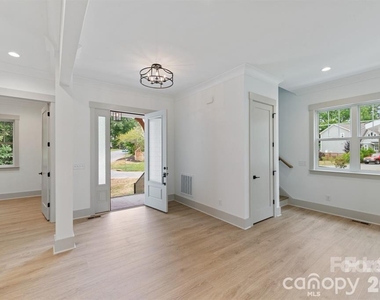 1529 Beckwith Place - Photo Thumbnail 17