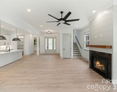 1529 Beckwith Place - Photo Thumbnail 3