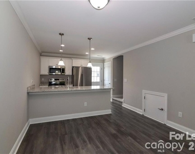 3971 Newhall Drive Nw - Photo Thumbnail 10