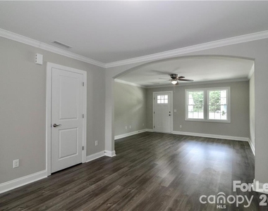 3971 Newhall Drive Nw - Photo Thumbnail 8