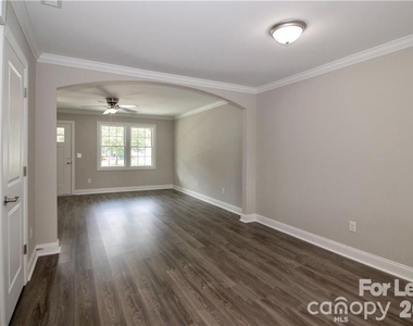 3971 Newhall Drive Nw - Photo Thumbnail 9