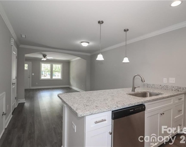 3971 Newhall Drive Nw - Photo Thumbnail 15