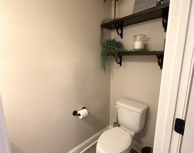 4198 Pickering Drive - Photo Thumbnail 9