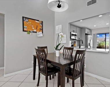 12875 Spinnaker Lane - Photo Thumbnail 5