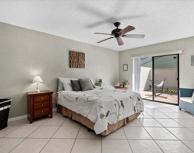 12875 Spinnaker Lane - Photo Thumbnail 6