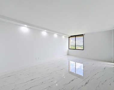 2480 Presidential Way - Photo Thumbnail 18