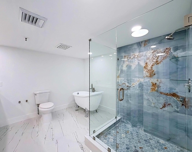 2480 Presidential Way - Photo Thumbnail 22