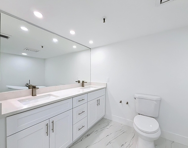 2480 Presidential Way - Photo Thumbnail 21