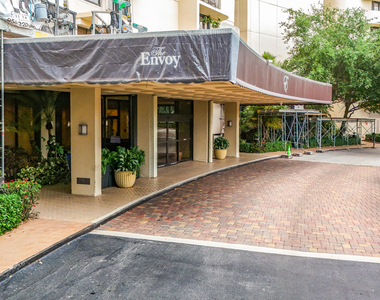 2480 Presidential Way - Photo Thumbnail 6