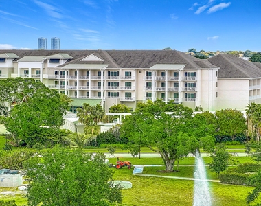 2480 Presidential Way - Photo Thumbnail 41