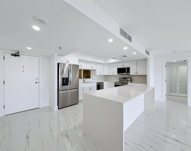 2480 Presidential Way - Photo Thumbnail 12