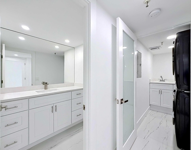 2480 Presidential Way - Photo Thumbnail 33