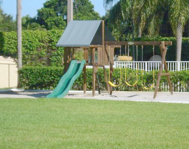 2080 Greenview Shores Boulevard - Photo Thumbnail 19