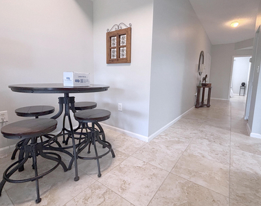 2080 Greenview Shores Boulevard - Photo Thumbnail 8