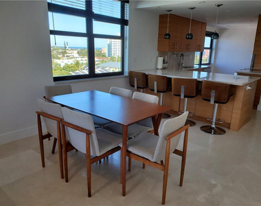 1401 N Riverside Drive - Photo Thumbnail 21