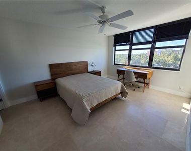 1401 N Riverside Drive - Photo Thumbnail 30