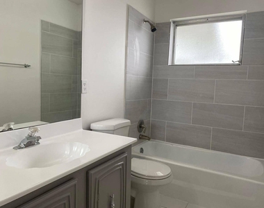 2625 W Emory Dr Drive W - Photo Thumbnail 2