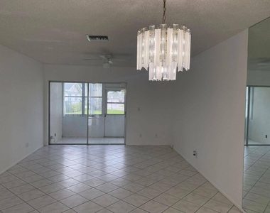 2625 W Emory Dr Drive W - Photo Thumbnail 4