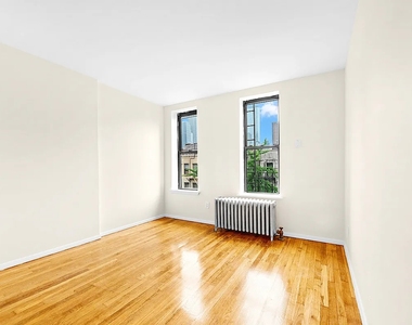 West 49th Street - Photo Thumbnail 2