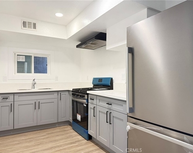 660 W 7th - Photo Thumbnail 1