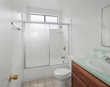 13609 Van Ness Avenue - Photo Thumbnail 11