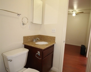 7914 Seville Avenue - Photo Thumbnail 6
