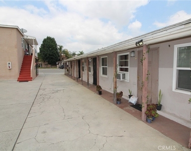 4986 Southern Avenue - Photo Thumbnail 1