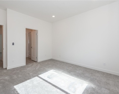 2317 W Broadway - Photo Thumbnail 22