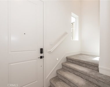 2317 W Broadway - Photo Thumbnail 4
