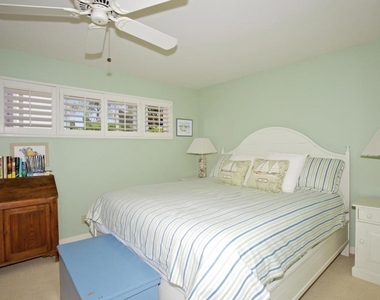 2001 Ocean Front - Photo Thumbnail 8