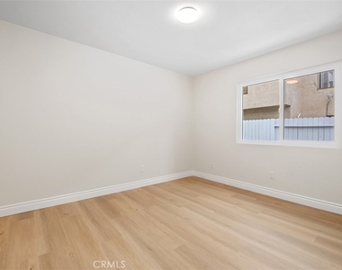 1009 N N Parton - Photo Thumbnail 12