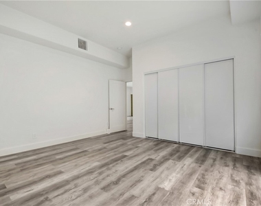 821 Melody Lane - Photo Thumbnail 12