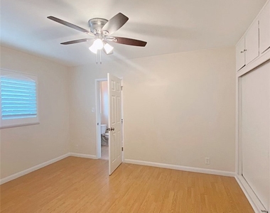 2513 Birch Street - Photo Thumbnail 9