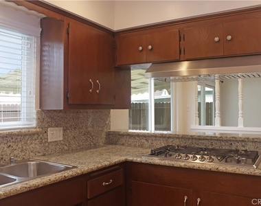2513 Birch Street - Photo Thumbnail 21
