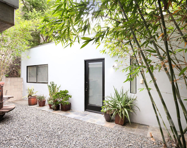 2216 Bancroft Avenue - Photo Thumbnail 27