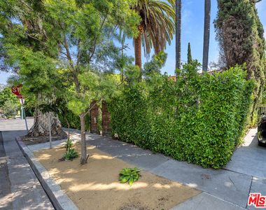 738 Westmount Drive - Photo Thumbnail 19