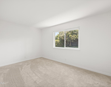 41 Oakleaf Avenue - Photo Thumbnail 14