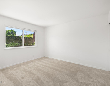 41 Oakleaf Avenue - Photo Thumbnail 11