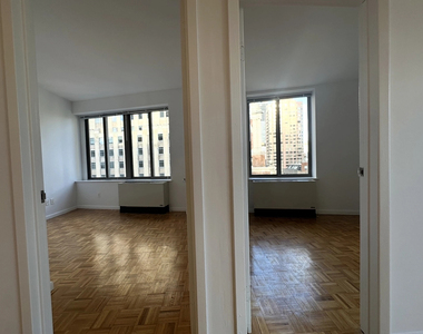 45 Wall Street - Photo Thumbnail 1