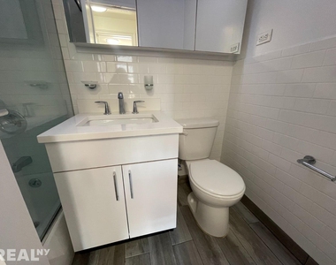 400 E 89th St - Photo Thumbnail 2