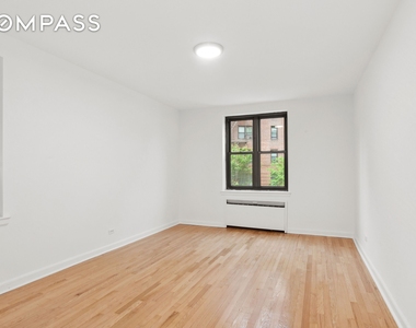 West 240th Street - Photo Thumbnail 2