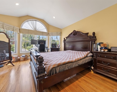 2 Tappanwood Drive - Photo Thumbnail 16