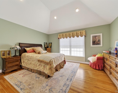 2 Tappanwood Drive - Photo Thumbnail 13